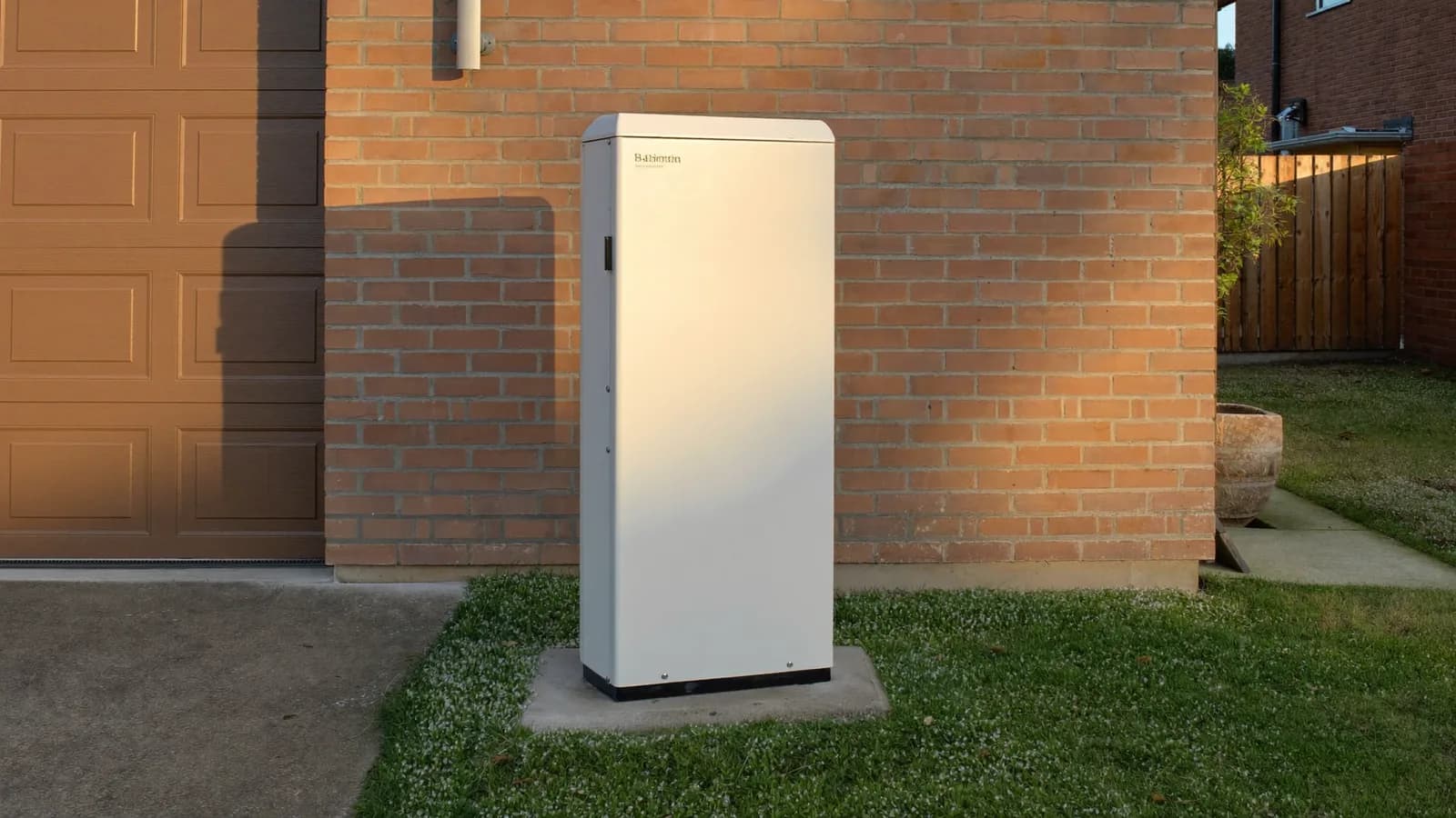 Battery Arbitrage in Australia: Buy Power at Negative Prices, Sell at Peak
