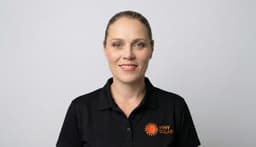 Headshot of Bec Ramirez, Aussie Mum & Energy Expert at Why Solar